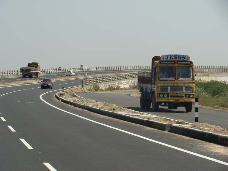 Govt Identifies 10 Mega Highway Projects - Construction Week India