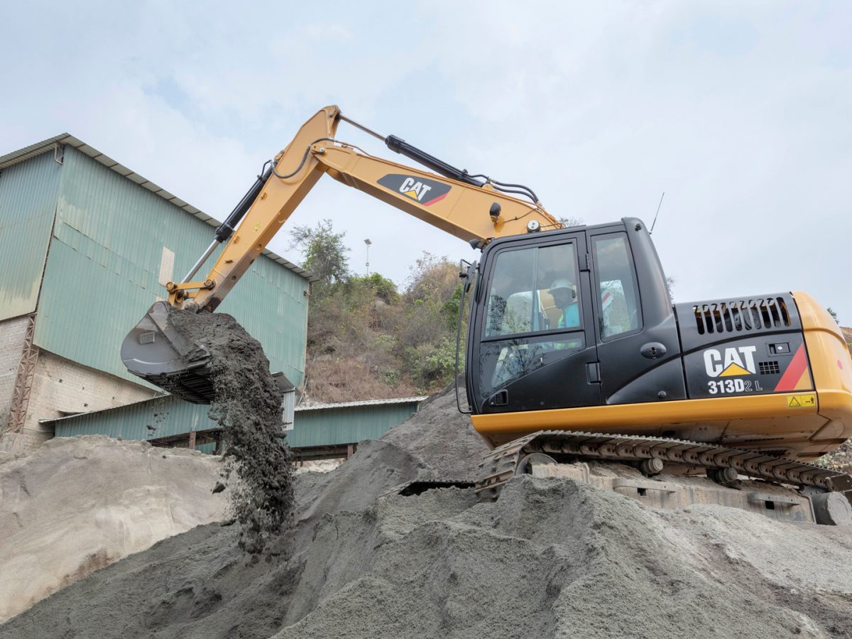 Caterpillar Launches Cat 313d2 L Hydraulic Excavators In India