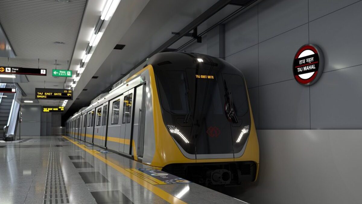 First Metro train arrives in Ahmedabad | DeshGujarat