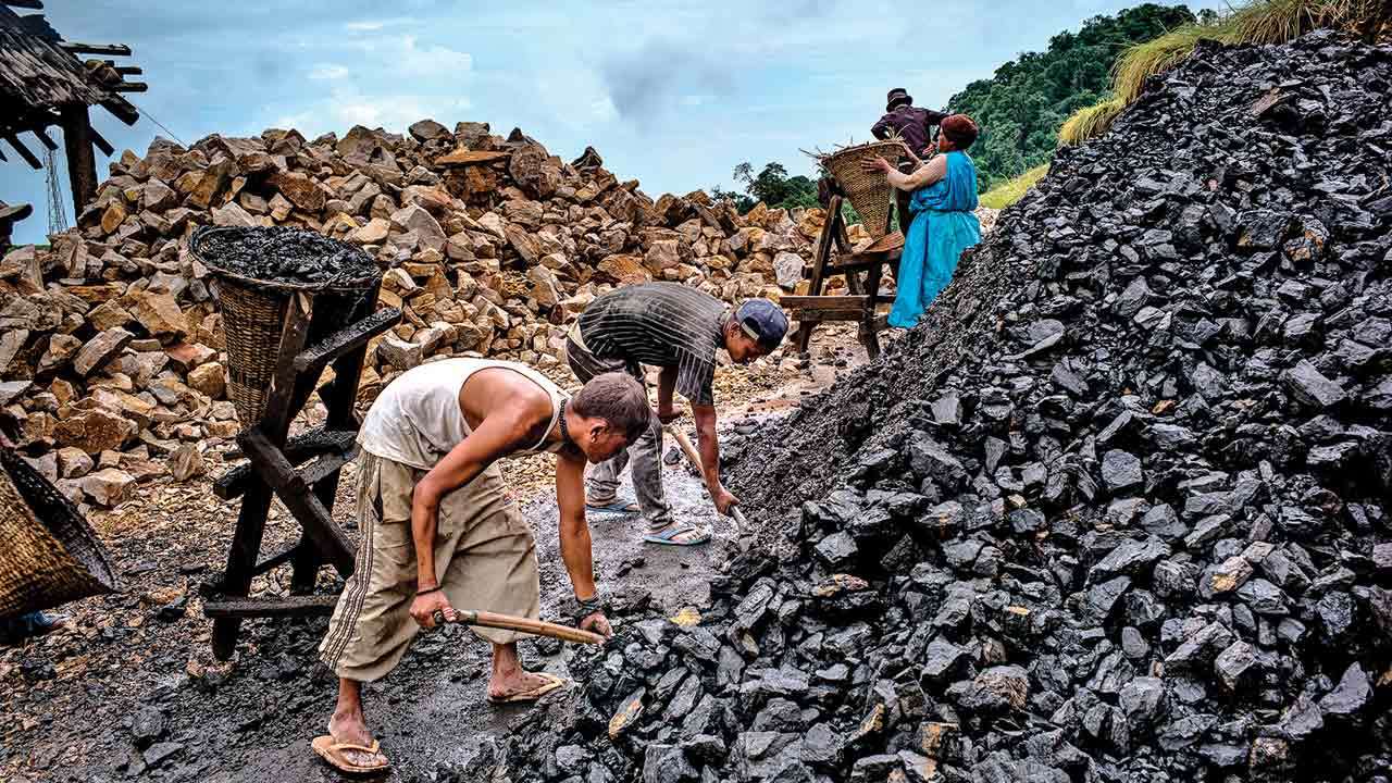 Coal India sets up fivemember panel to separate CMPDIL Projects